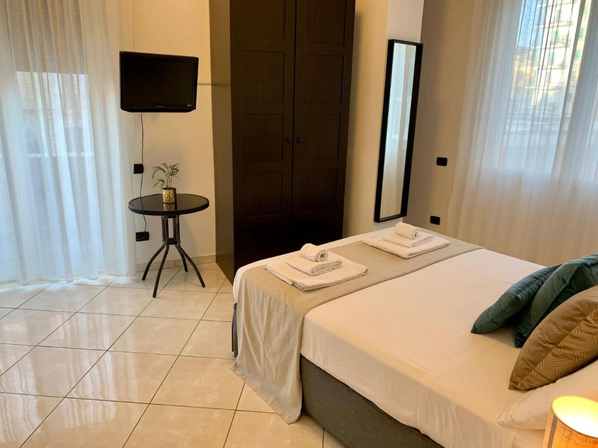 Tuanis Hotel Napoli Ngoại thất bức ảnh