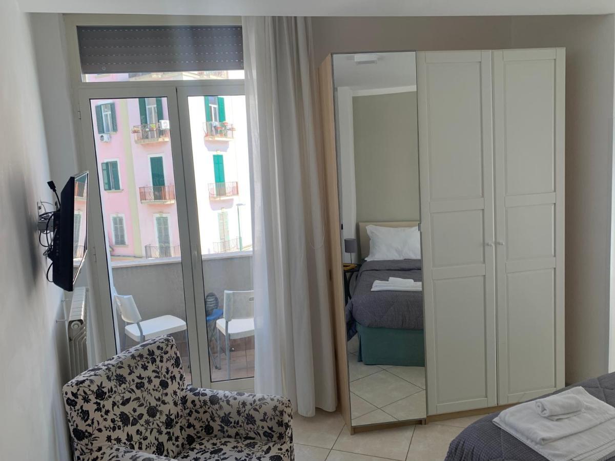 Tuanis Hotel Napoli Ngoại thất bức ảnh