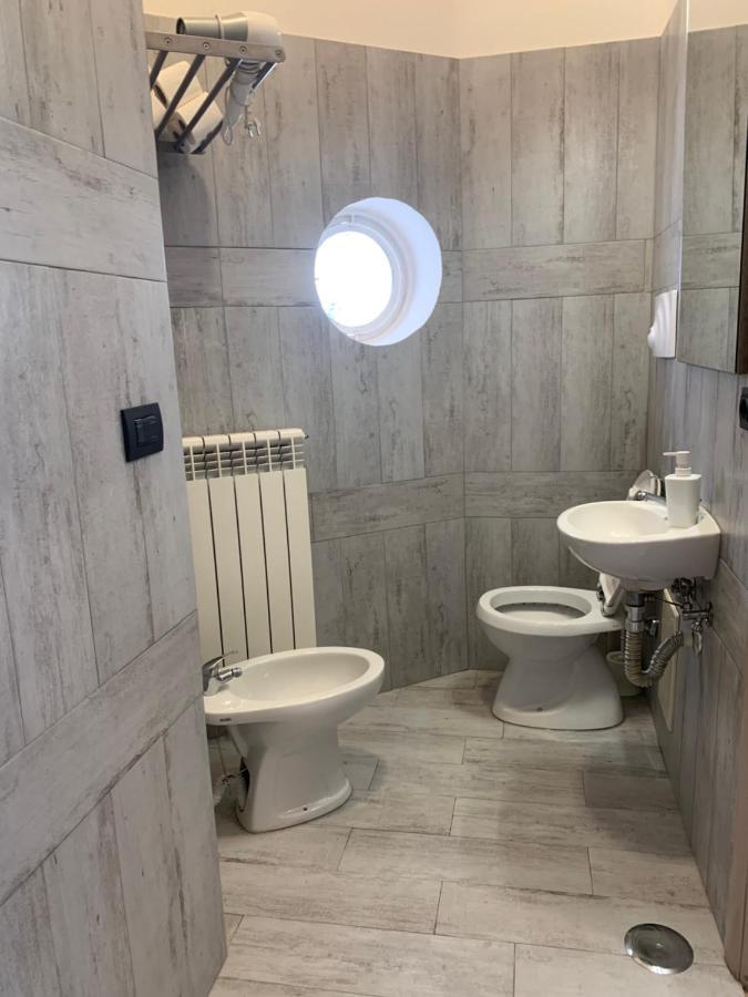Tuanis Hotel Napoli Ngoại thất bức ảnh