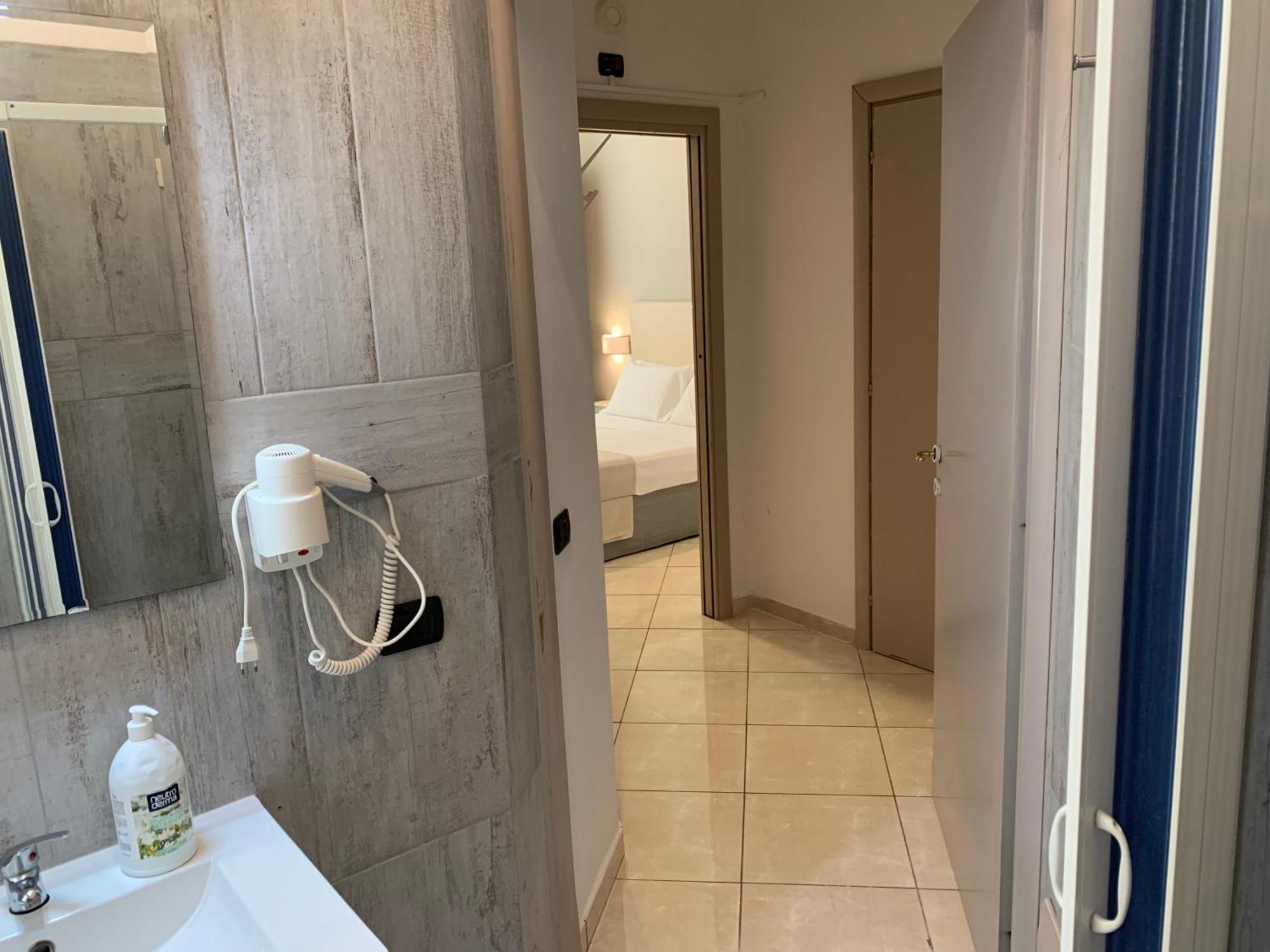 Tuanis Hotel Napoli Ngoại thất bức ảnh