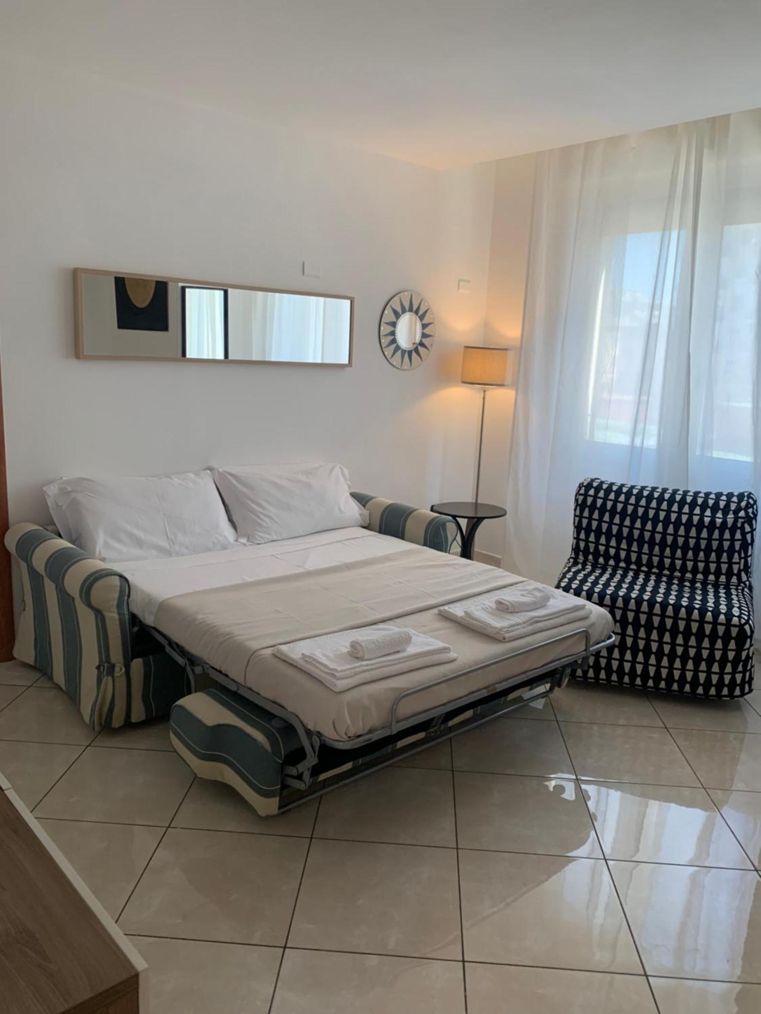 Tuanis Hotel Napoli Ngoại thất bức ảnh