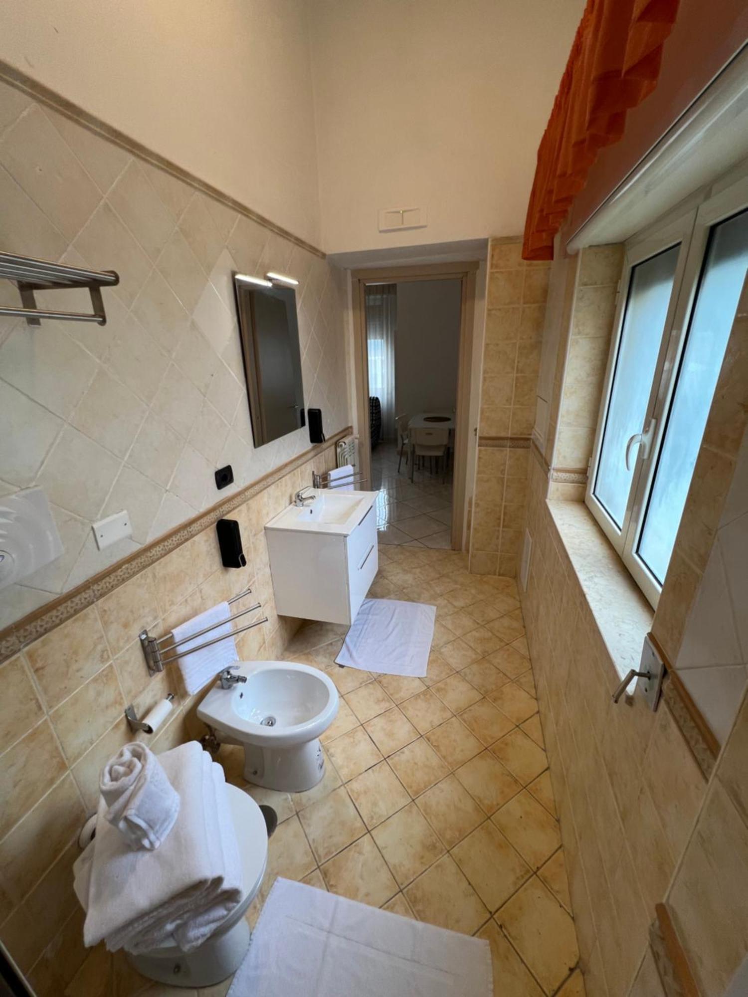 Tuanis Hotel Napoli Ngoại thất bức ảnh